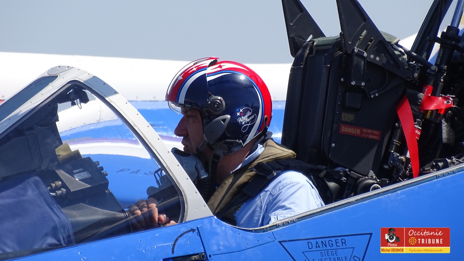 Cap d'Agde - CAP D'AGDE - VIDEO - UNE JOURNEE AVEC LA PATROUILLE DE FRANCE par Michel DESNOS vidéo CAP NEWS