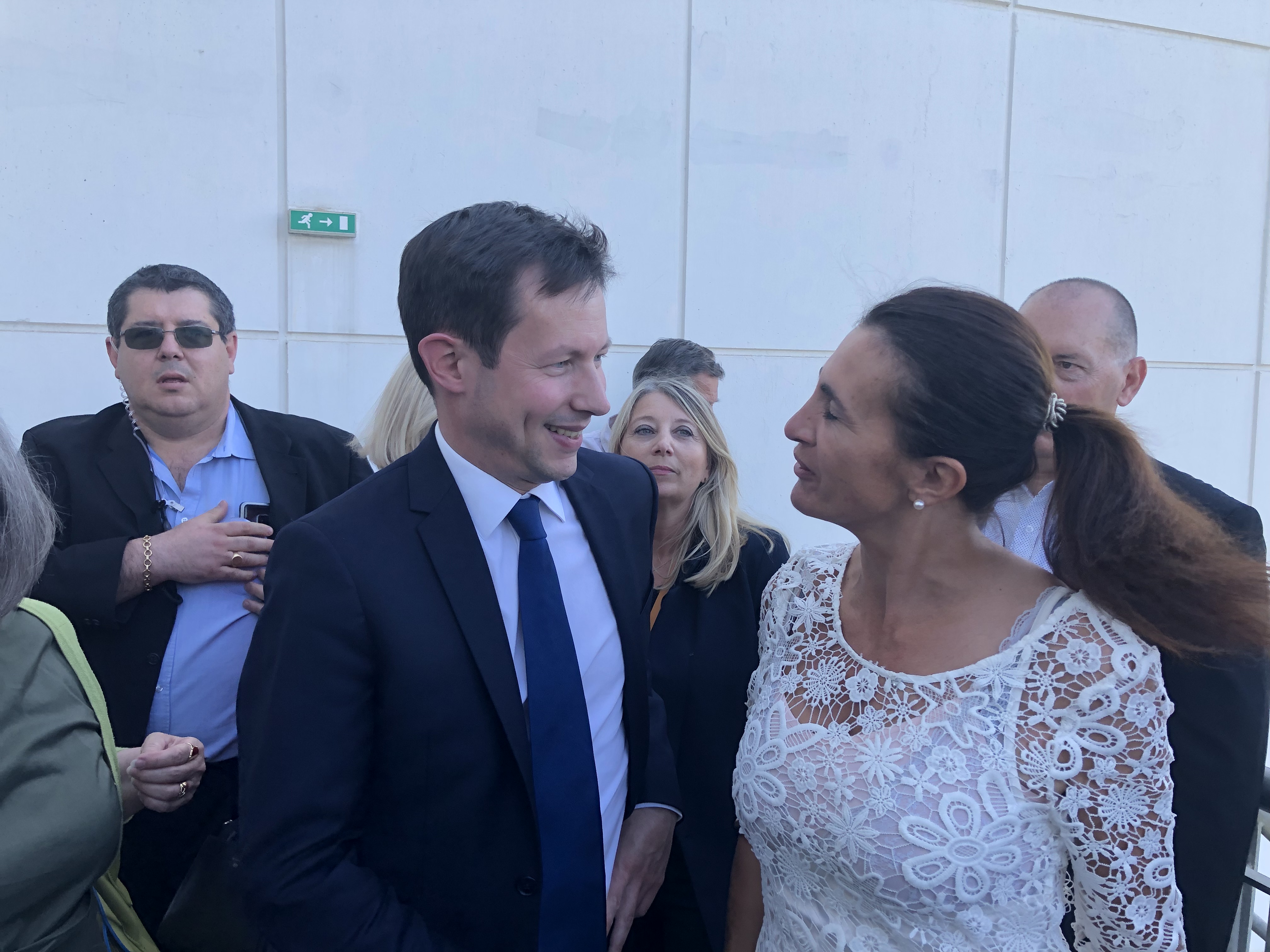 Hérault - AGDE - NIMES - La conseillère régionale Géraldine DETTORE au  meeting de la tête de liste LR François-Xavier Bellamy - Journal LAGATHOIS  Actualités Hérault