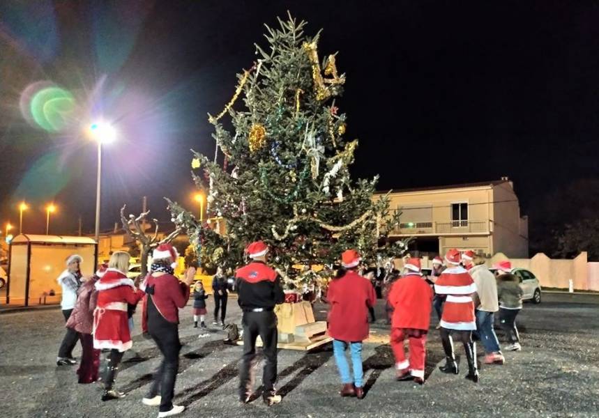 Portiragnes - Décoration du Grand Sapin de Portiragnes plage