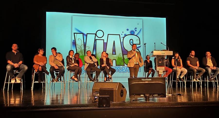 Vias - OLIVIER CABASSUT ET SA LISTE VIAS NATURELLEMENT EN RÉUNION PUBLIQUE