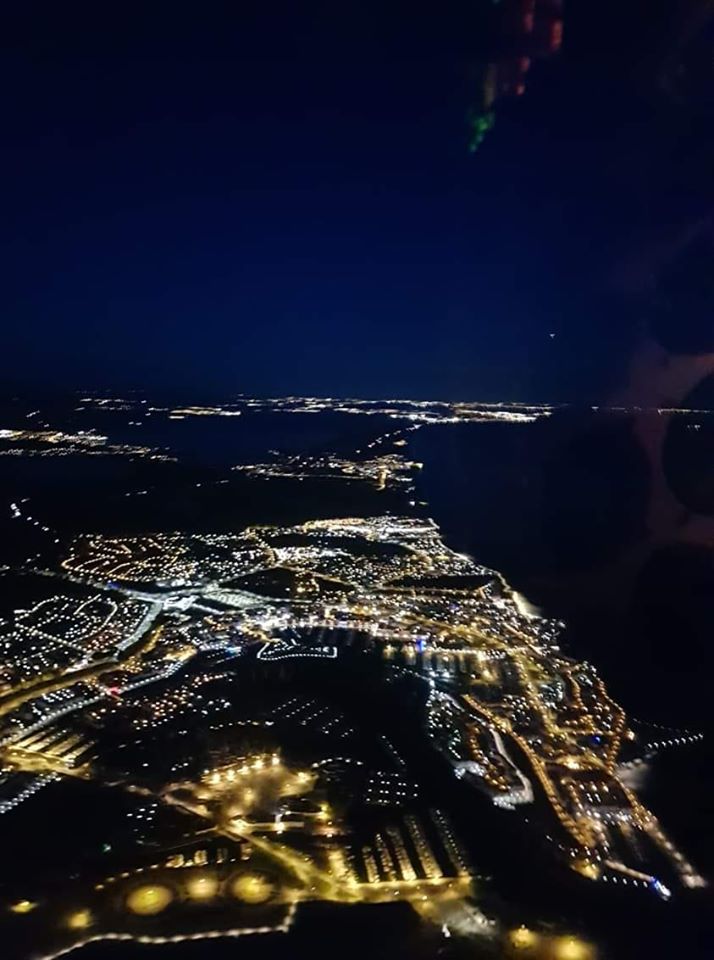 Cap d'Agde - La magie du vol de nuit, la tête dans les étoiles,