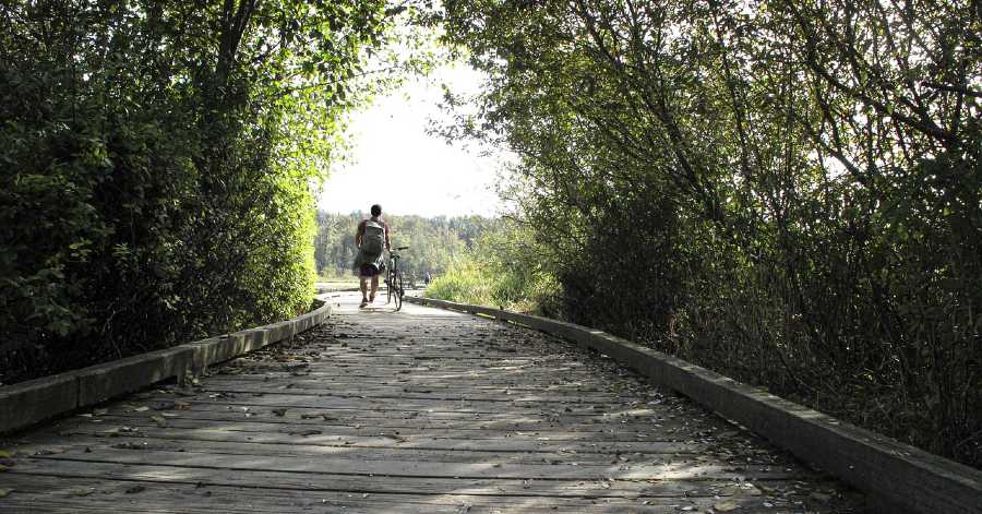 Hérault - Une piste cyclable entre Clermont-l'Hérault et le Lac du Salagou !