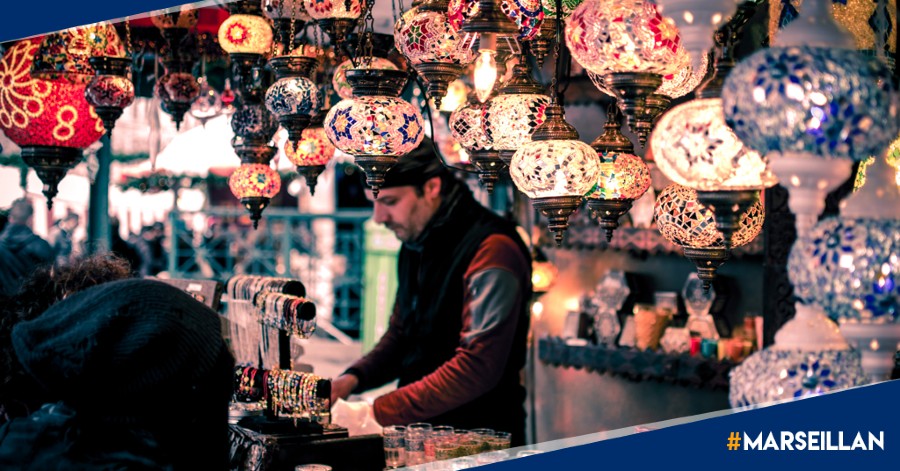 Marseillan - Tous les vendredis, dès 19h, venez découvrir le Marché Artisanal sur la Place du Marché !