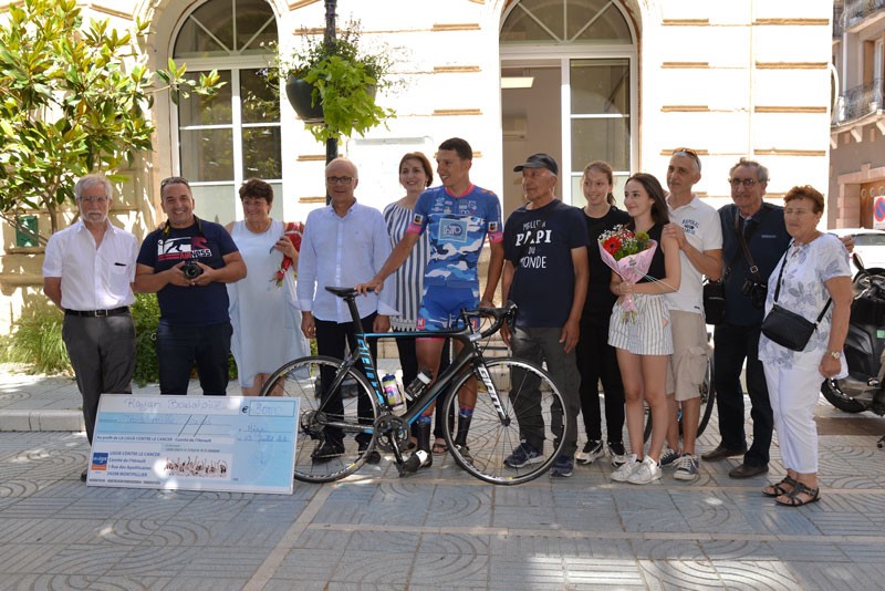 Hérault - Mèze - Ryan est arrivé à vélo après un périple de 800 km : il a récolté 3000€ pour la ligue contre le cancer !