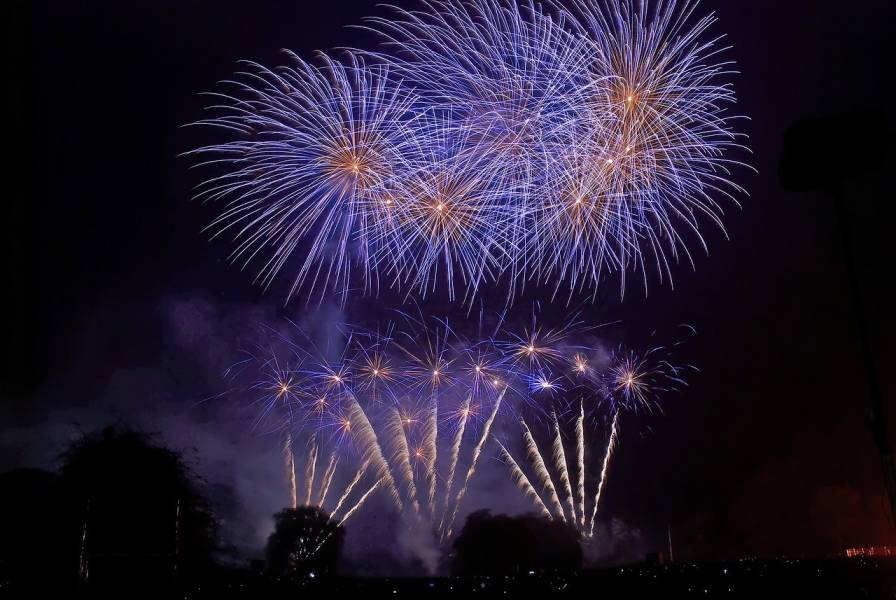Agde Feu d'artifice du 15 Août sur les berges de l'Hérault