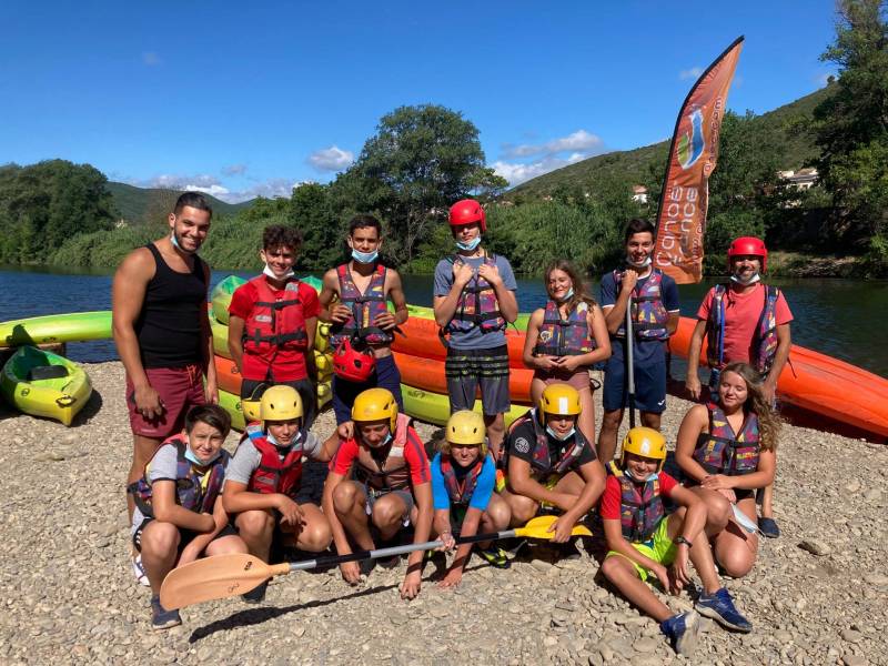 Portiragnes - Les ados de l'Espace jeunes ont descendu les gorges de Vieussan à Roquebrun en canoë.