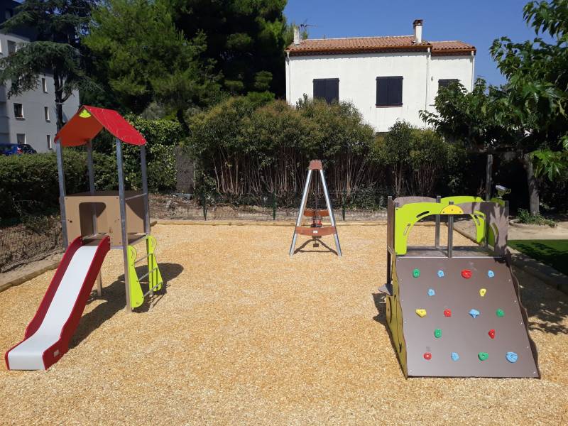 Pézenas - Ouverture de deux nouvelles aires de jeux à Pézenas !
