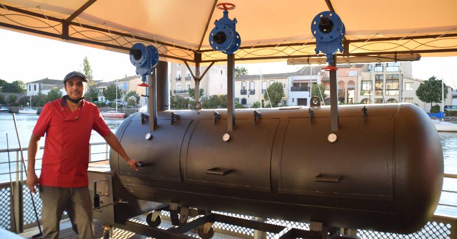 Agde - Un nouveau restaurant unique en Agde qui dispose d'un fumoir de 4 mètres !