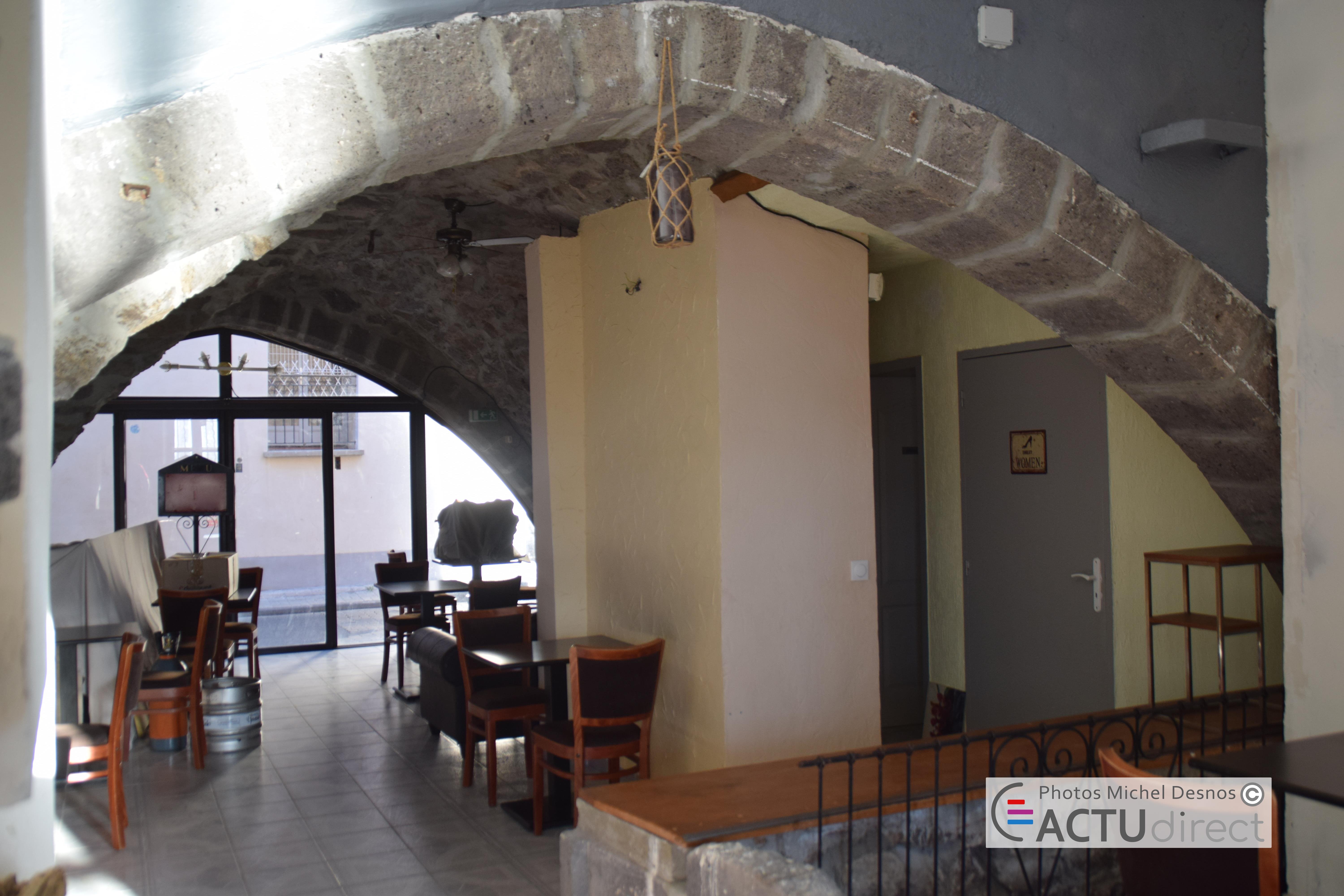 Agde - Un nouveau restaurant unique en Agde qui dispose d'un fumoir de 4 mètres !