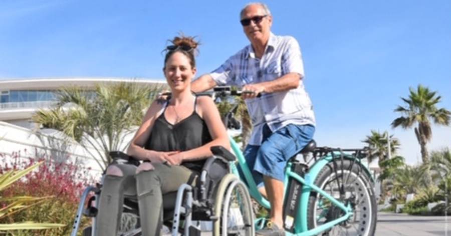 Cap d'Agde - Des balades pour les personnes en fauteuil roulant avec le « Duo Handivélo »