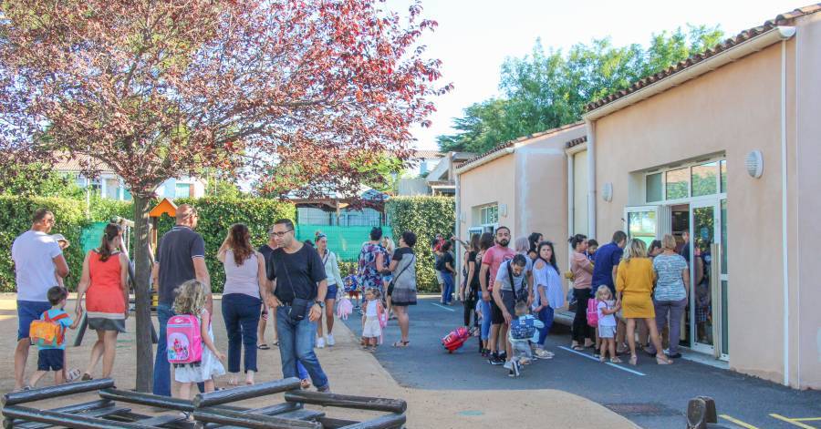 Vias - Infos : Rentrée des classes 2020 pour les élèves de maternelle (école Les coquelicots)