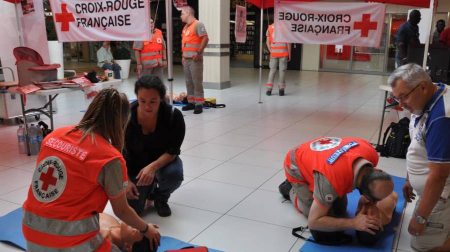 Bessan - Initiations aux premiers secours en plein air avec la Croix-Rouge Française