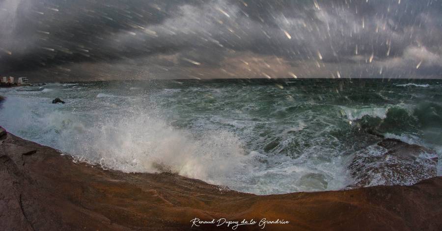 Cap d'Agde - Temps agité sur les falaises du Cap d'Agde par Renaud Dupuy de la Grandrive