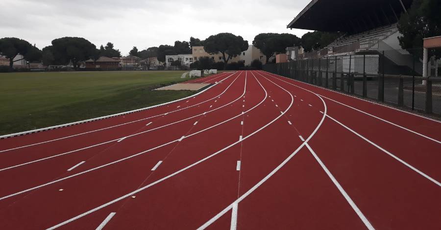 Pézenas - Une piste d'athlétisme toute neuve ! Les travaux de rénovation sont finis !