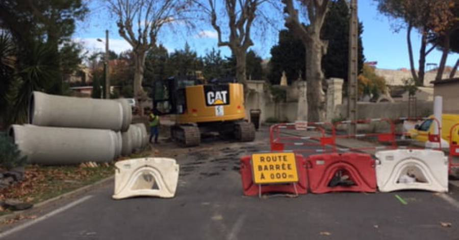Saint-Thibéry - Passage interdit pendant les travaux : un grand risque de chute !