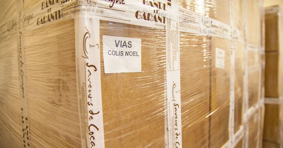 Vias - Les colis pour les aînés Viassois ont été livrés ce matin en Mairie !