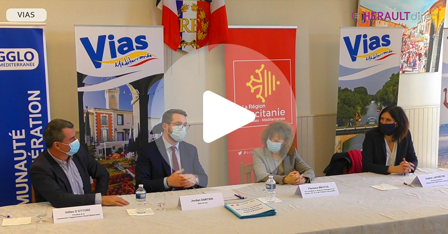 Vias - Regardez l'intégralité de la signature du contrat Bourg Centre