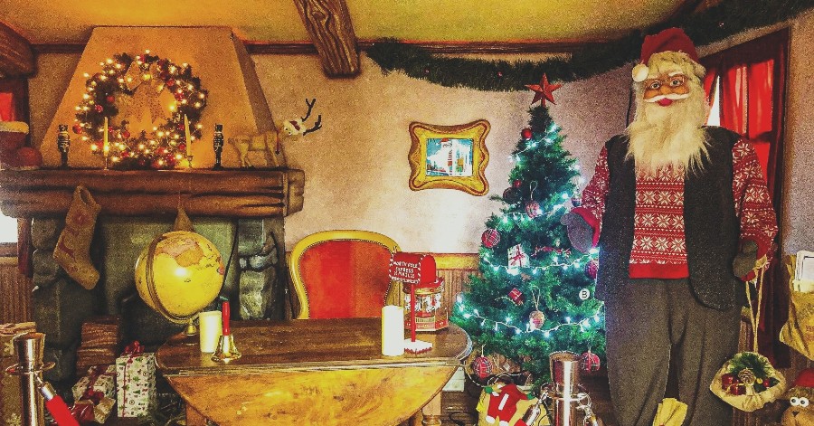 Marseillan - C'est Noël avec l'ouverture de la maison du Père Noël et de la crèche vivante !