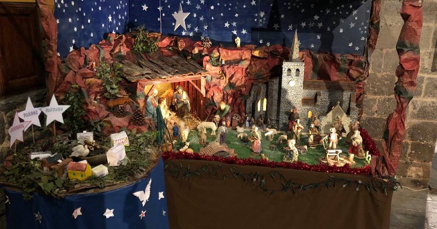 Portiragnes - Monument historique, l'Eglise Saint Félix et sa crèche de Noël.