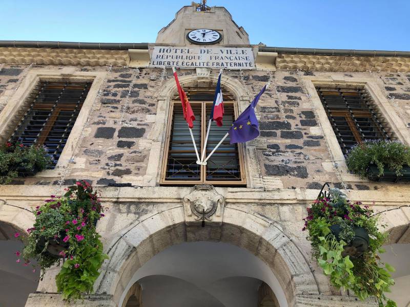Bessan - Information pratique sur la fermeture exceptionnelle du service accueil de la mairie de Bessan