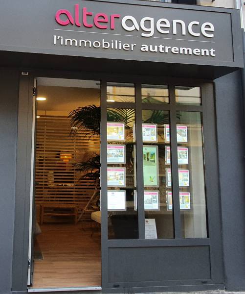 Bessan - L'agence immobilière Alter Agence de la Grand'rue se modernise