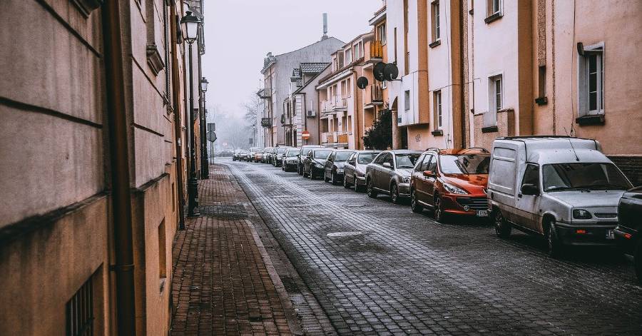 France - Le couvre-feu à 18 heures étendu à huit nouveaux départements.
