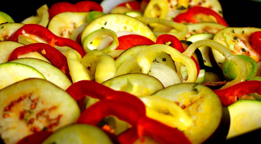 Hérault - Repas végétariens à la cantine de Béziers.