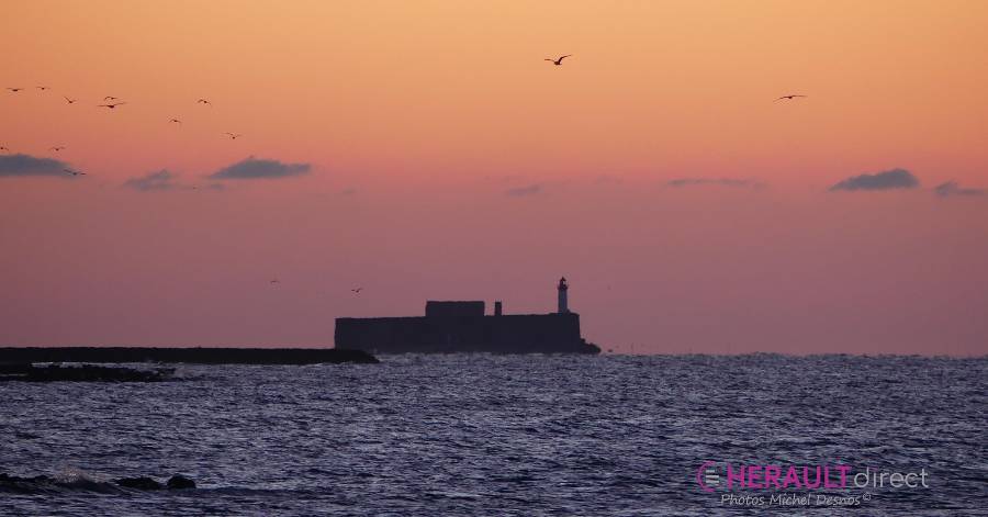 Cap d'Agde - Des images aux couleurs éblouissantes au lever du jour.