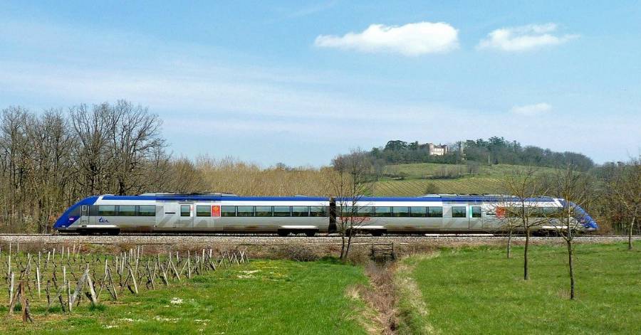 Occitanie - Cinq régions françaises vont faire le pari de l'électrique pour leurs TER.