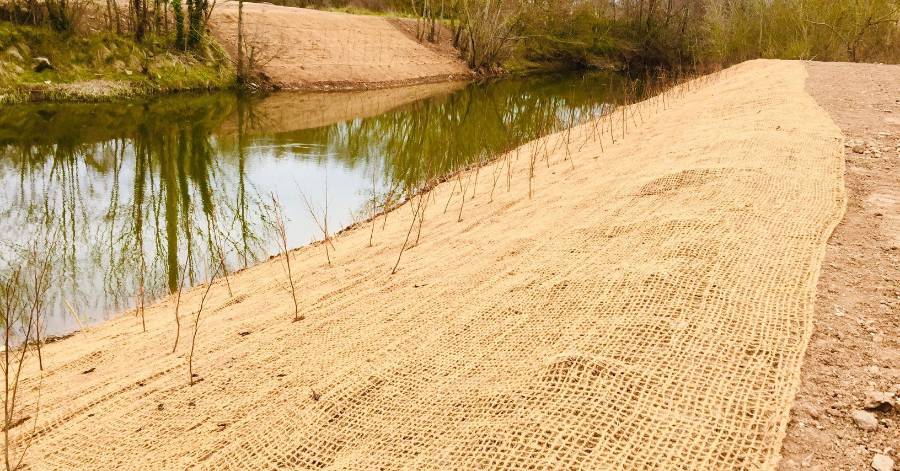 Agde - Fin des travaux de consolidation des berges du ruisseau du Courredous.