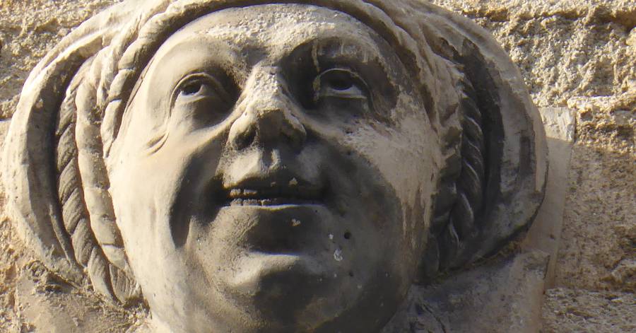 Pézenas - Jeu de piste familial à Pézenas à la recherche des mascarons