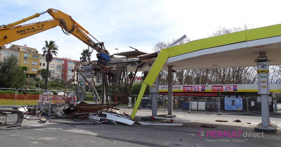 Cap d'Agde - La station ENI de l'entrée du Cap se refait une beauté