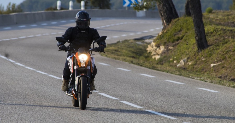 Hérault - Œufs de Pâques pour Nids de Poule : les motards alertent sur l'état des routes !