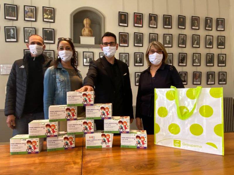 Bessan - Des centaines de masques pour enfants offerts à la ville par Groupama Agde