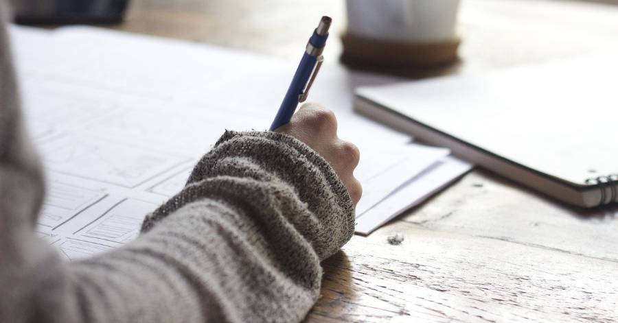 France - Crayons ou claviers : le geste d'écriture change-t-il notre rapport au monde ?