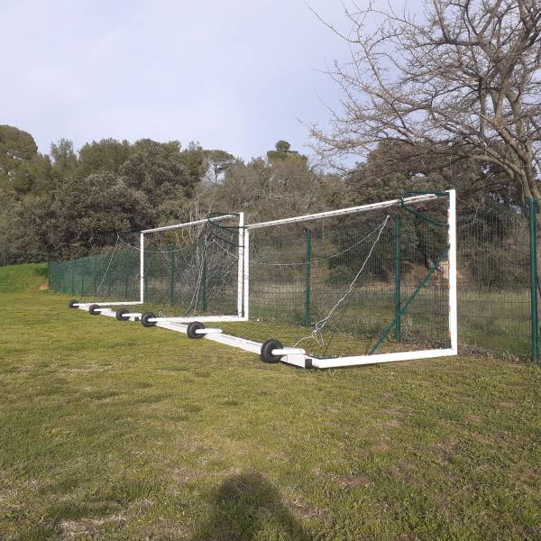 Bessan - Les nouveaux équipements sportifs de football conformes à la sécurité