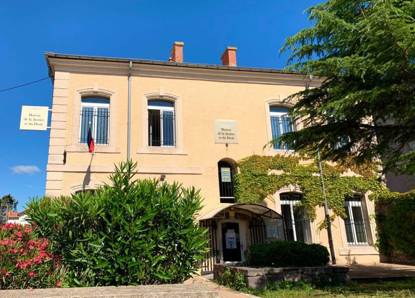 Bessan - La maison de la justice et du droit écoute et conseille tous les citoyens