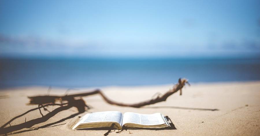 Cap d'Agde - Lire à la plage : La Médiathèque les pieds dans le sable !