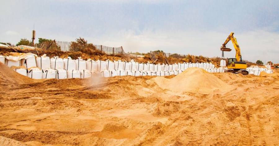 Vias - Travaux de ré-ensablement du cordon dunaire