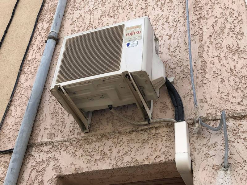 Bessan - L'embellissement du village passe aussi par une bonne pose des climatiseurs