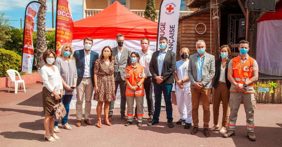 Vias - Carole Delga à Vias pour l'opération « Proxivaccin Camping » !