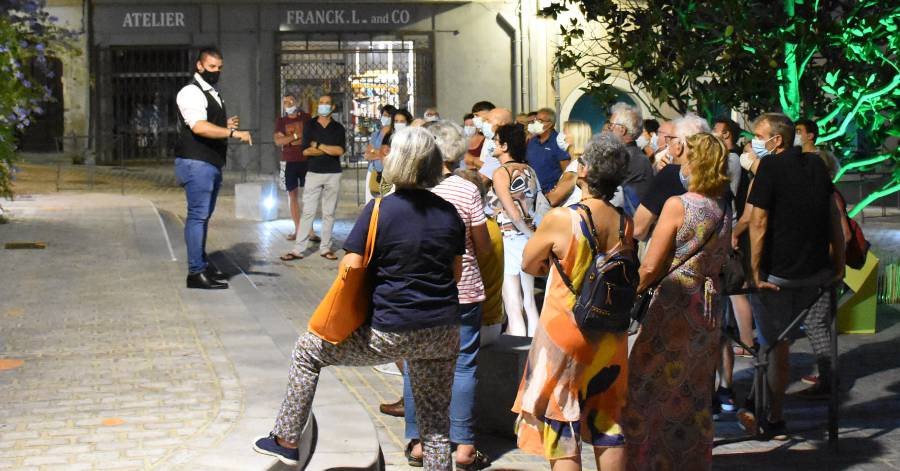 Agde - L'Office de Tourisme propose une fois par mois, une visite théâtralisée du Coeur de Ville.