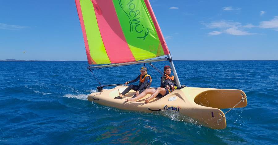 Sports nautique Portiragnes - L'école de voile municipale propose un stage d'activités nautiques !