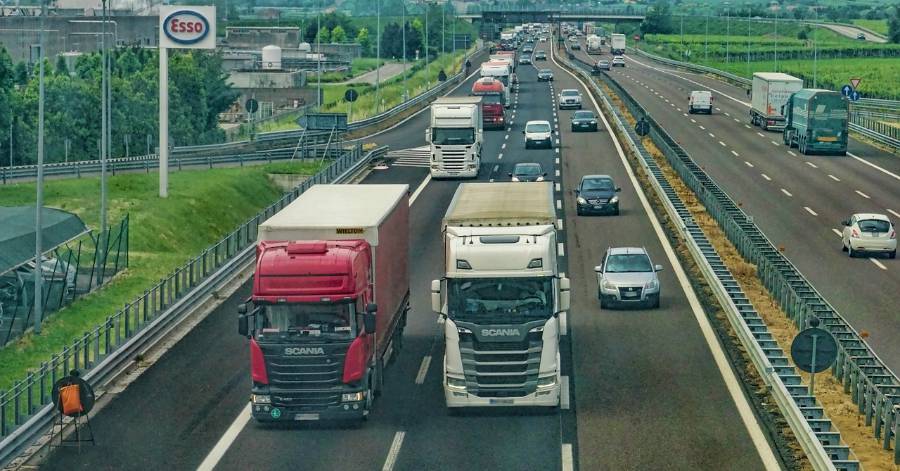 France - Concessions d'autoroutes : démêler le vrai du faux dans le débat présidentiel