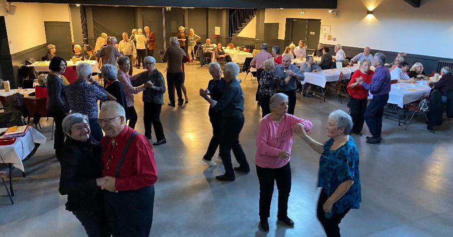 Pézenas - Une reprise réussie pour les thés dansants à la Maison du Peuple de Pézenas !