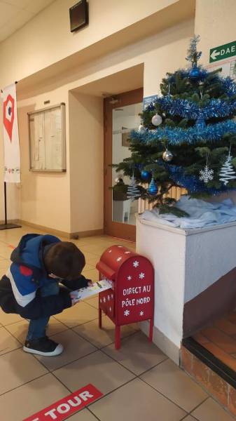Bessan - Lettres au Père Noël et concours du plus beau sapin pour les fêtes à Bessan