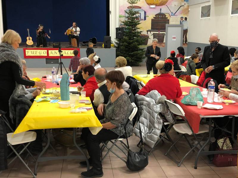 Bessan - Une auberge espagnole rythmée lors de la soirée aux couleurs andalouses
