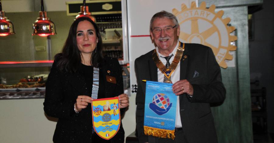 Agde - Le Gouverneur en visite au Rotary Club d'Agde-Cap d'Agde