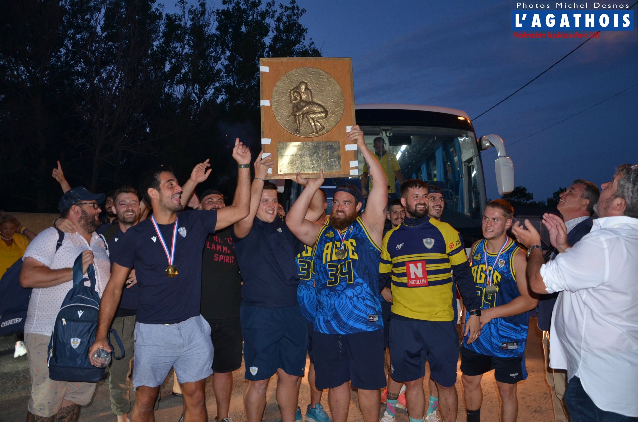 Agde - Le Rugby Olympique Agathois est champion de France après une victoire 15 à 3 !