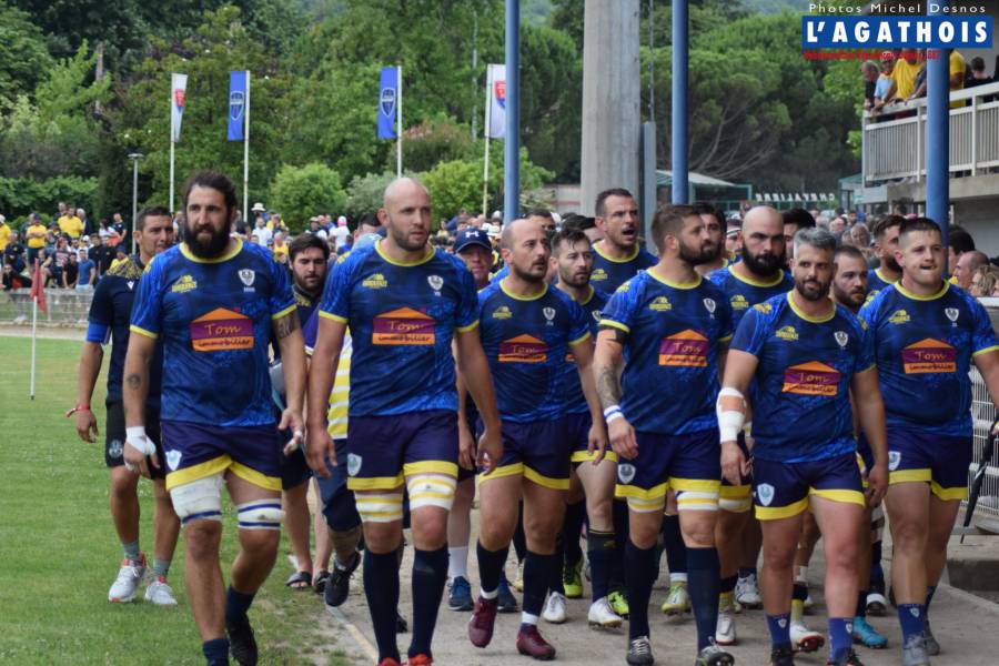 Agde - Après la victoire du ROA champion de France de Fédérale 2 - Toutes les photos de Michel DESNOS